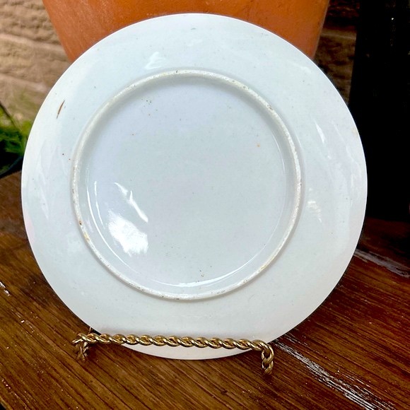 Small Floral Oriental Decorative Plate - Picture 2 of 10